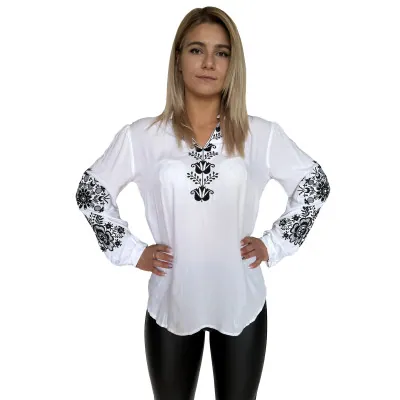 Koszula damska z czarnym haftem - widok 1