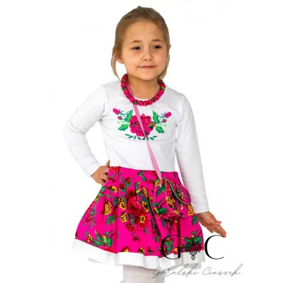 Sukienka z haftem - 02 - widok 1