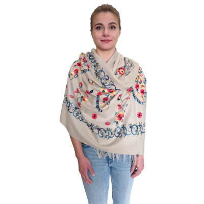 Beżowy szal damski z kaszmirem haftowany- elegancki ciepły duży szal